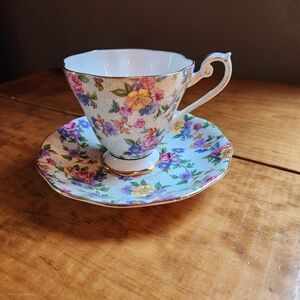 Royal Standard Chintz Tea Cup & Saucer Roses Gold Fine Bone China England